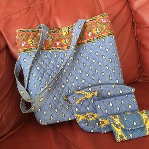 Vera Bradley tote set